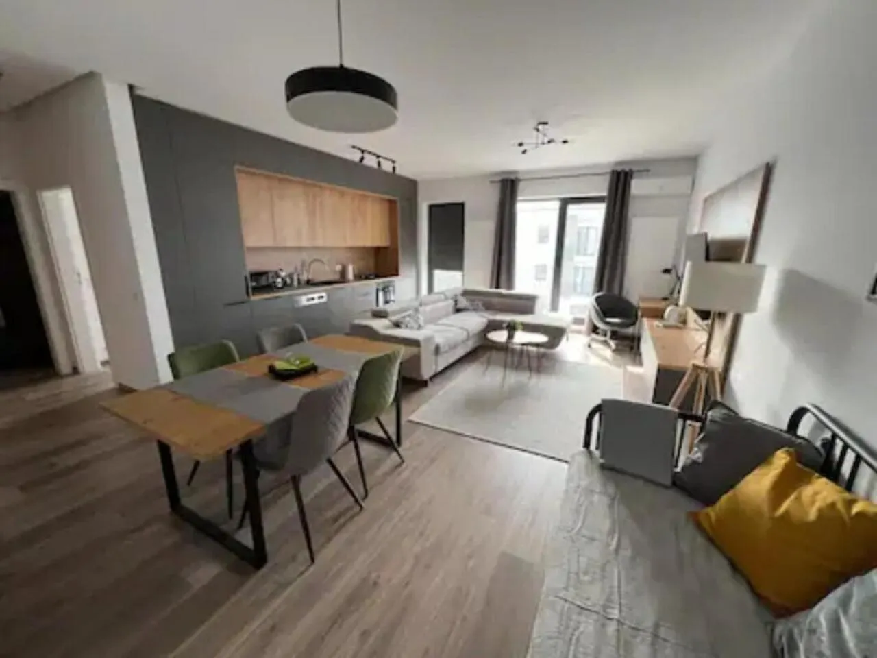 High-Rise Luxury Apartment With Free Parking Bukareszt Rumunia