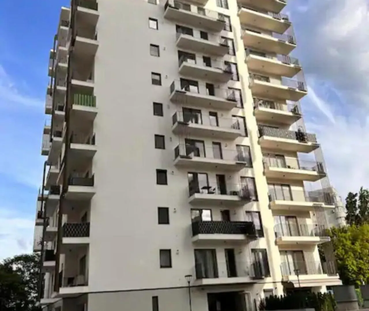 High-Rise Luxury Apartment With Free Parking Bukareszt
